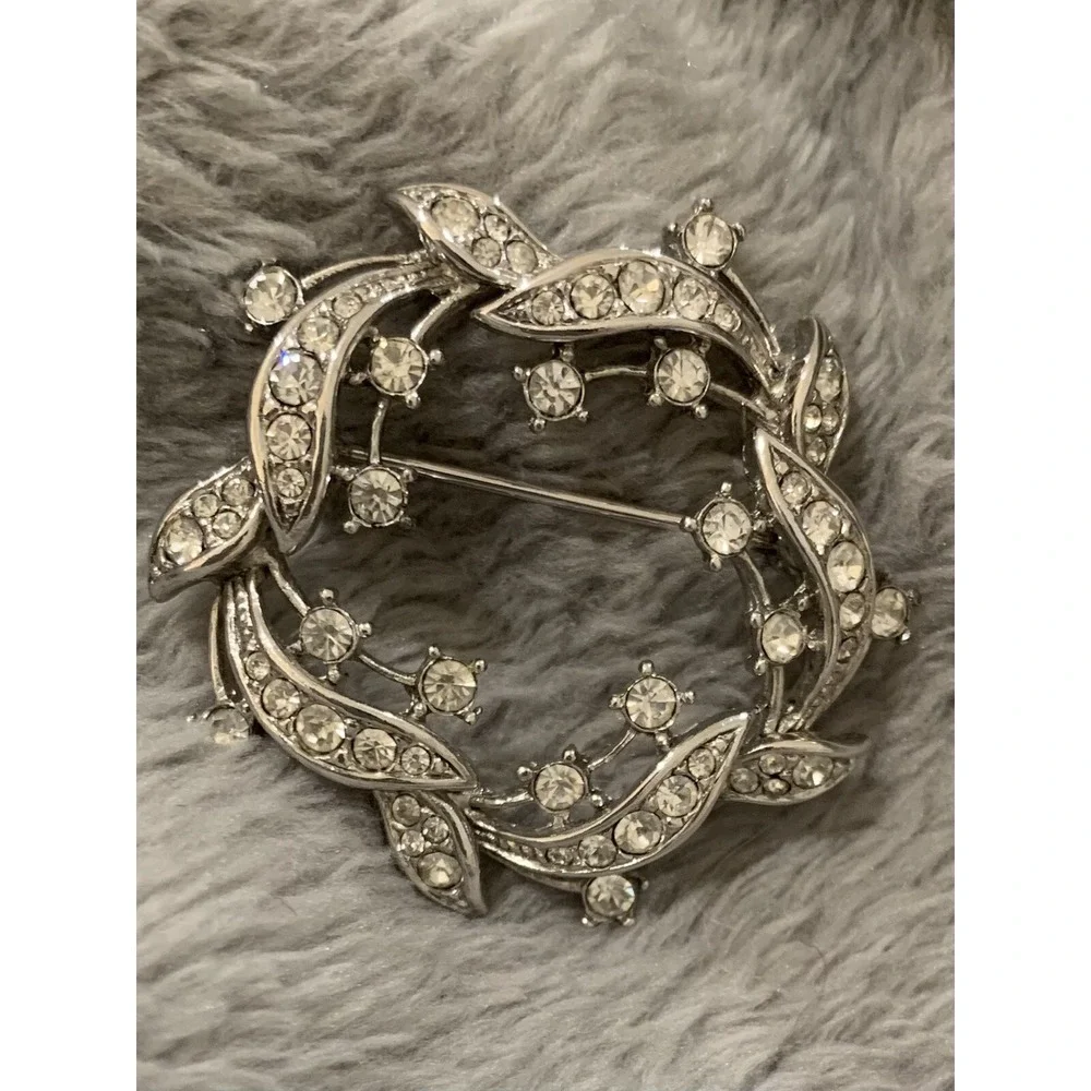 Vintage Attwood & Sawyer A&S Rhinestone Crystal Reef‎ Pin